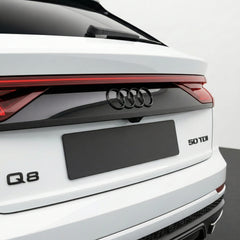 Emblemă Audi Q8 pentru portbagaj / haion, Negru Lucios
