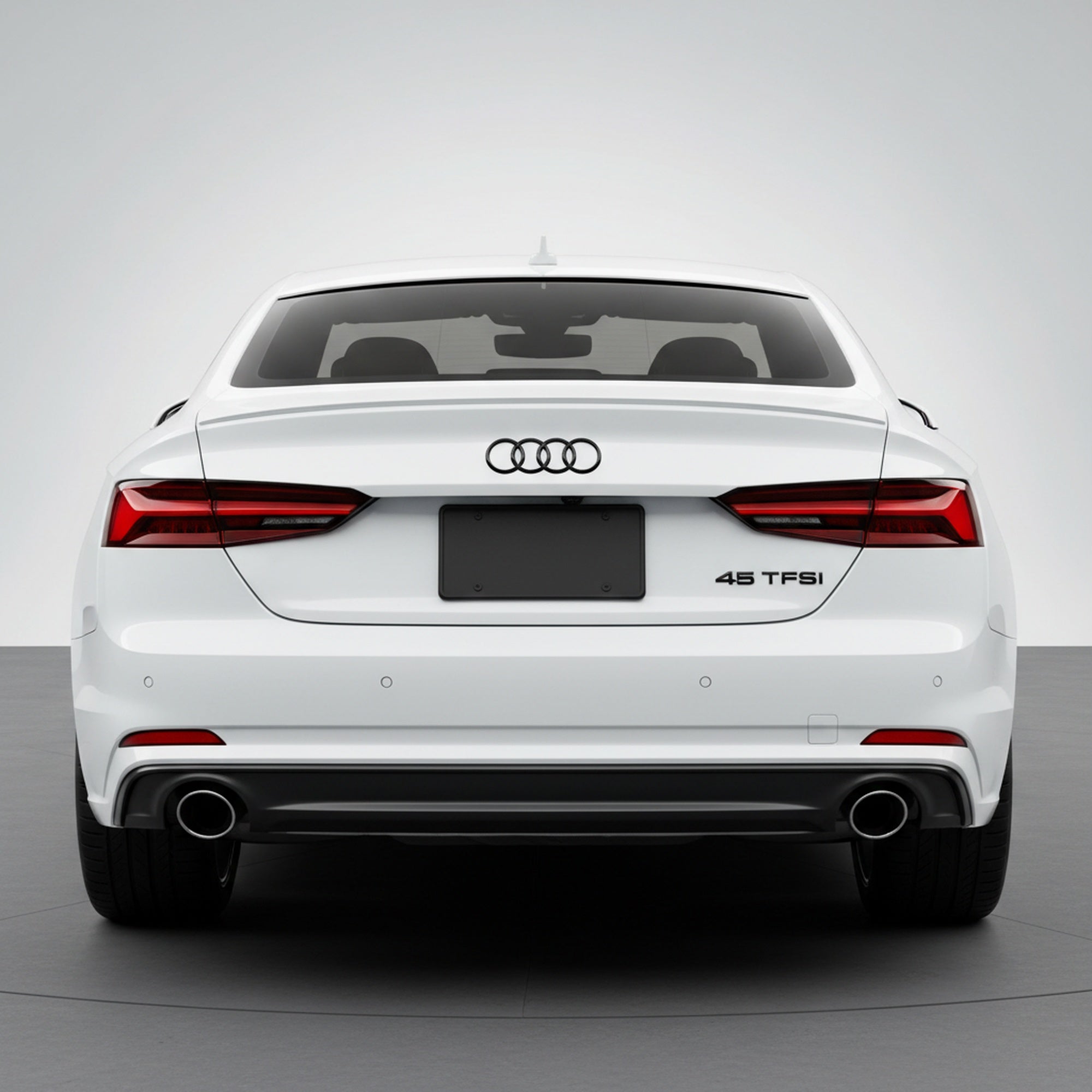 Emblemă Audi 45 TFSI pentru portbagaj / haion, Negru Lucios