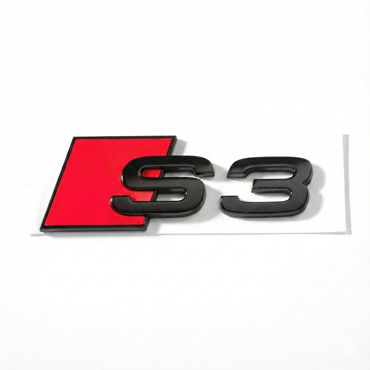 Emblemă Audi S3 pentru portbagaj / haion, Negru Lucios