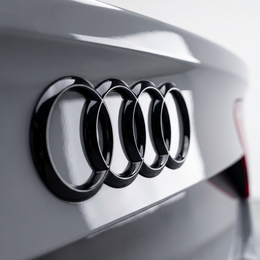 Emblemă spate Audi A7 / S7 / RS7 C7 curbată, 202 mm, Negru Lucios