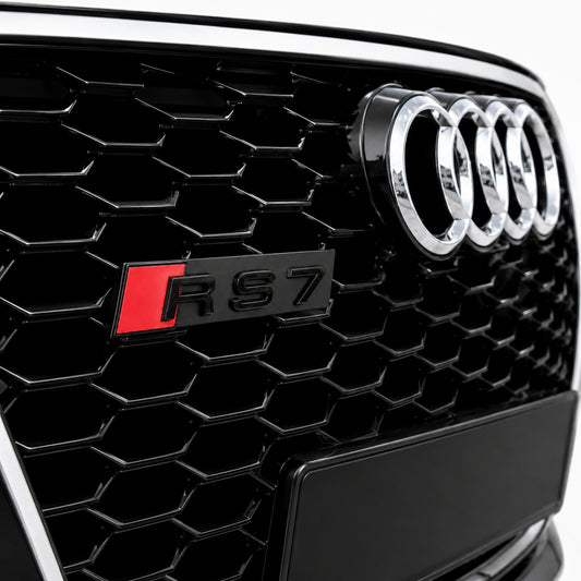 Emblemă Audi RS7 pentru grilă fagure, 11,3 × 2,2 cm, Negru Lucios
