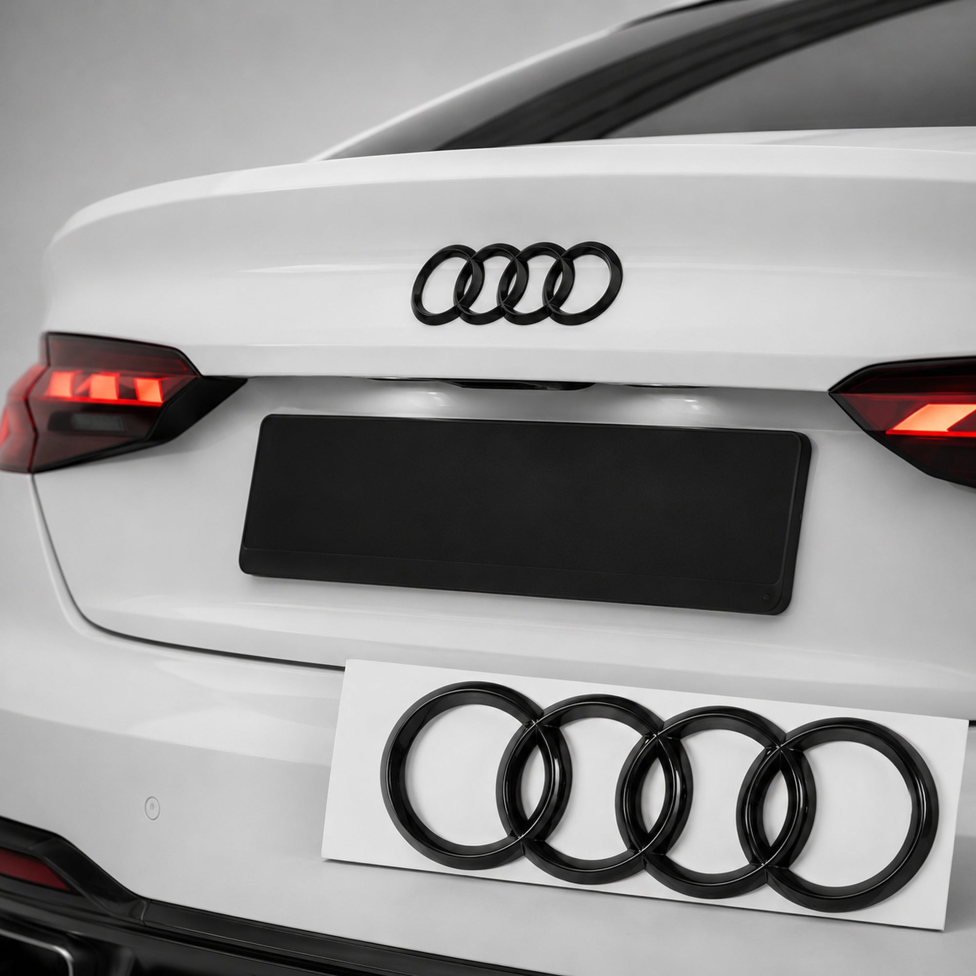 Set embleme Audi A5/S5/RS5 F5 Facelift, 249+192 mm, Negru Lucios
