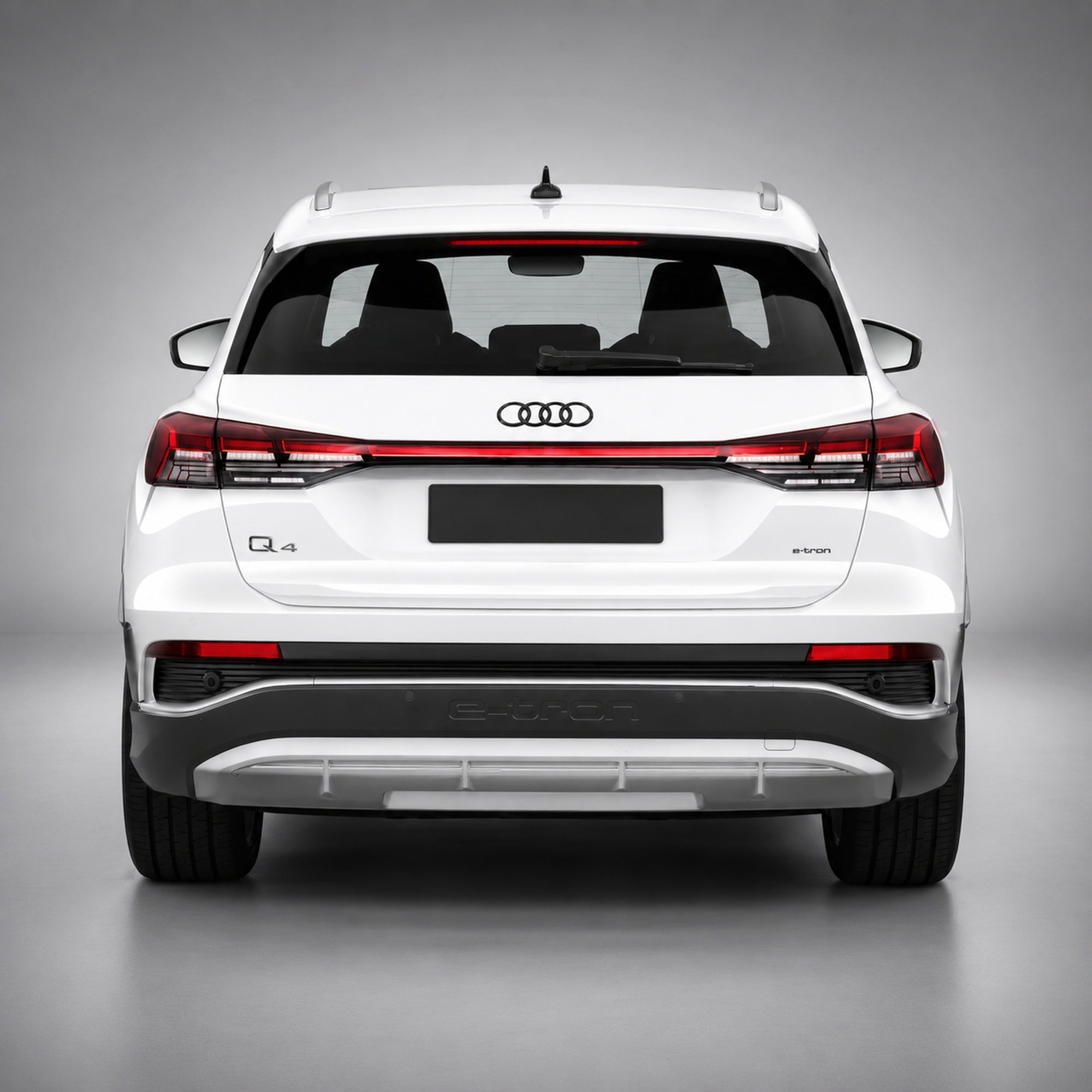Set embleme Audi Q4 e-tron / Q8 e-tron, 285+192 mm, Negru Lucios